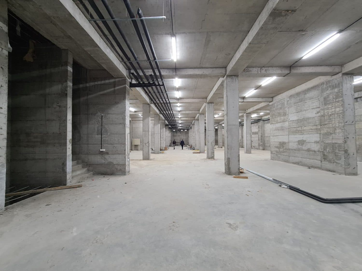 Деловна зграда 1000м2 на одлична локација - За Изнајмување - Карпош - Слика 16