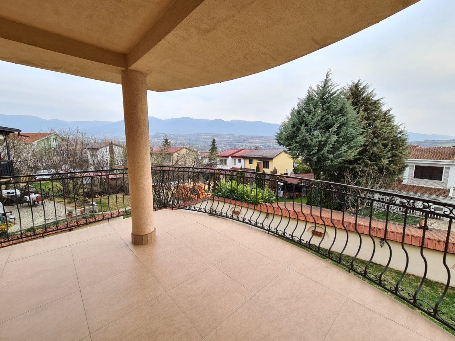 House with mountain view in Radishani - For Sale - Butel - Image 9