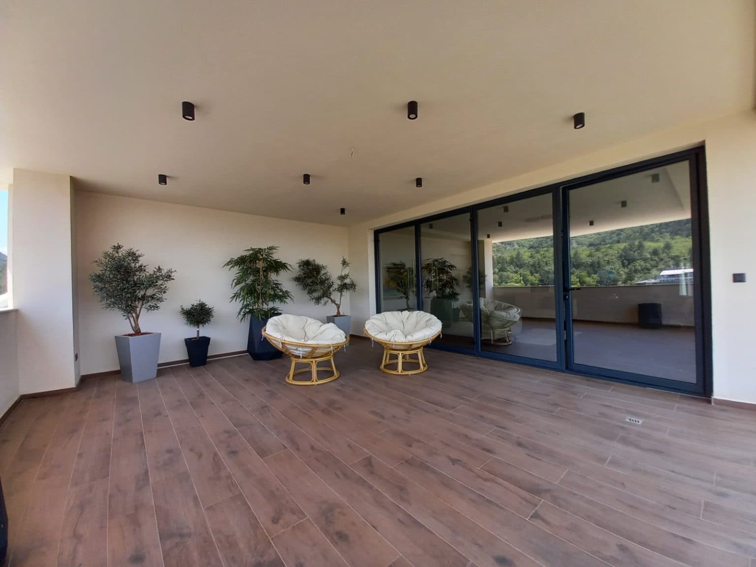 Ексклузивен стан 330м2 на Водно - For Rent - Vodno - Слика 9