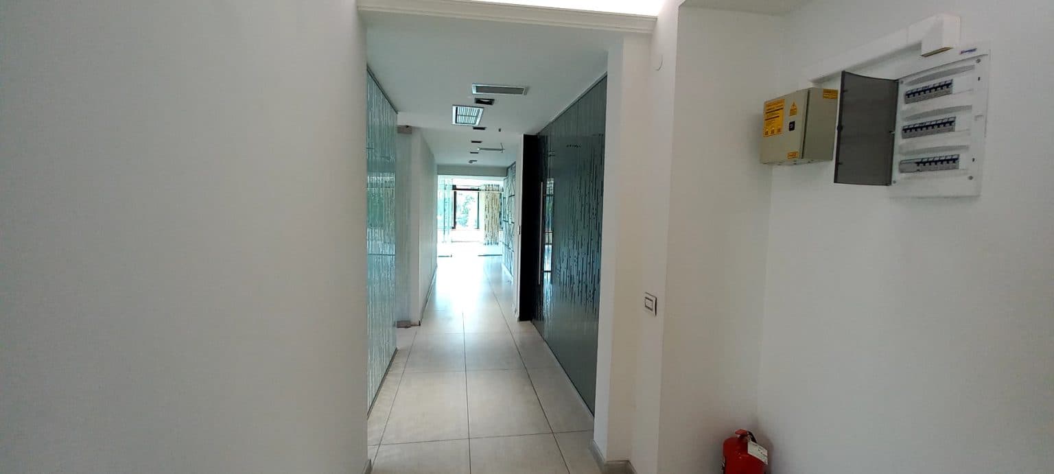 Оffice space 424m2 in Center - За Изнајмување - Центар - Image 14