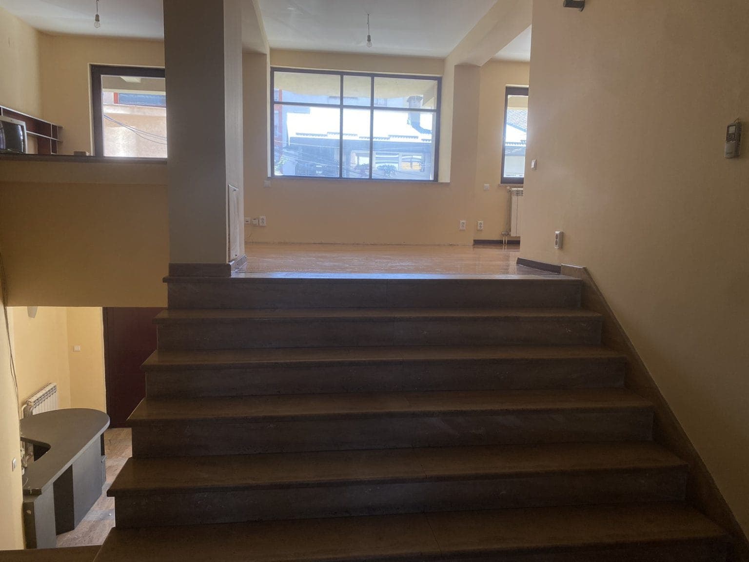 Деловен простор на одлична локација - For Rent - Centar - Слика 3