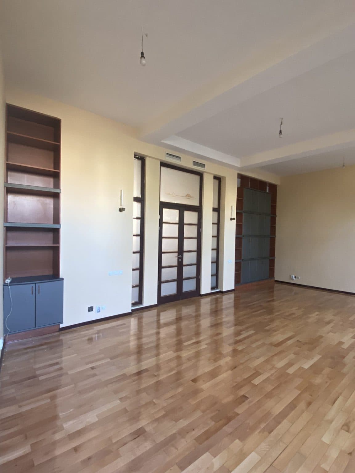 Деловен простор на одлична локација - For Rent - Centar - Слика 9