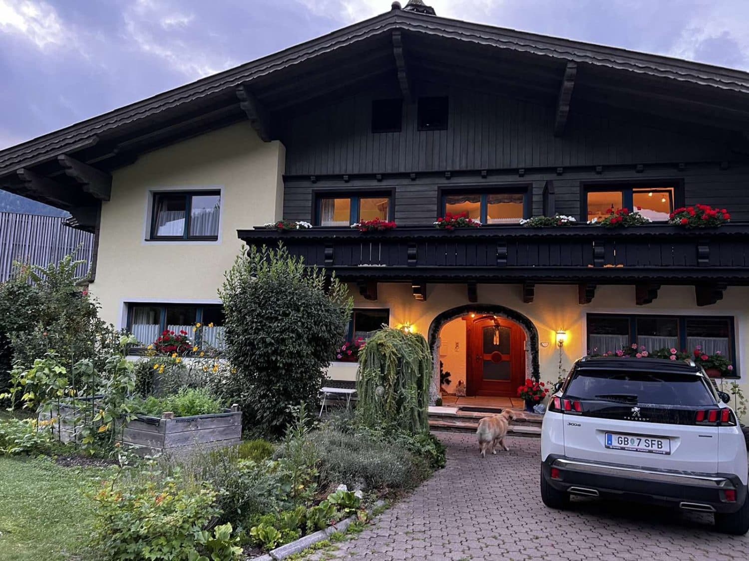 Alpine house in famous ski resort in Austria - For Sale - Аustria - Image 1