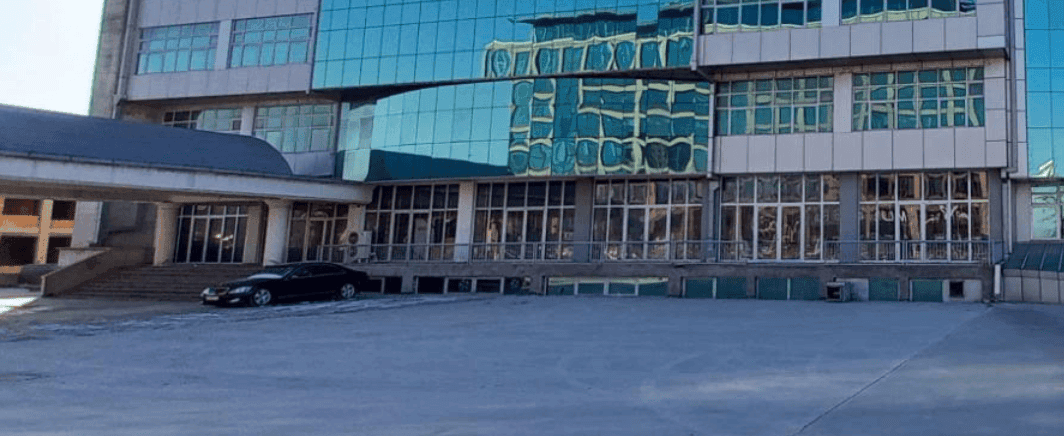 Office space 680m2 in Fine Business Center - For Rent - Aerodrom - Image 2