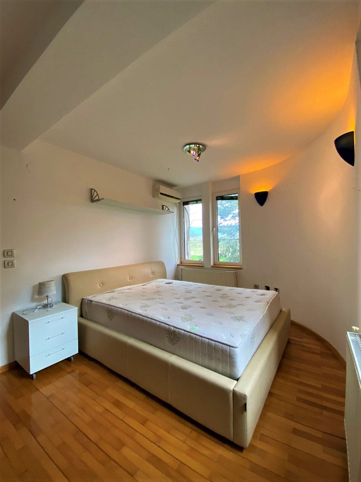 Beautiful house on tranquil location - For Rent - Zlokukjani - Image 9