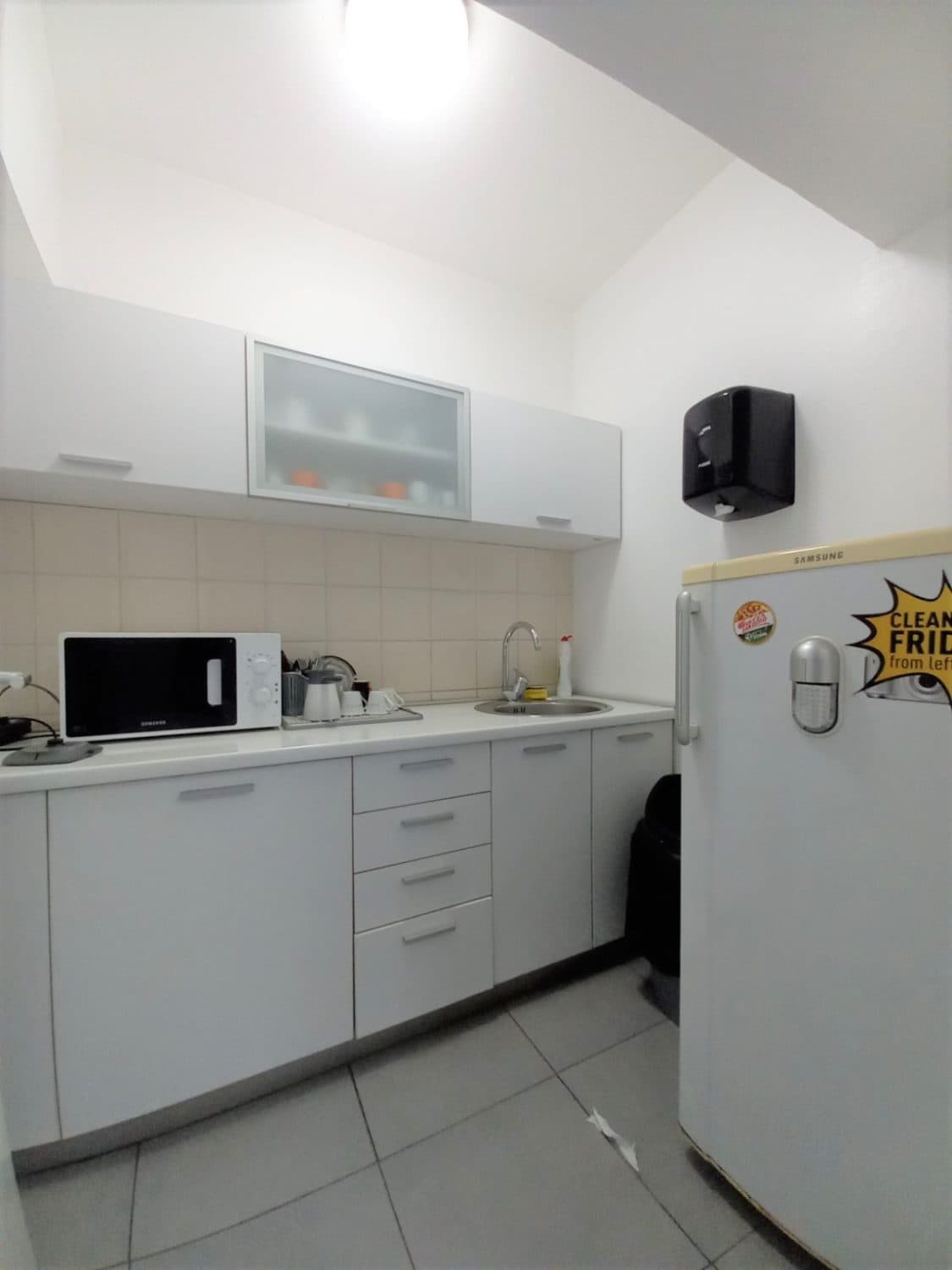 Премиум деловна зграда со канцелариски простории - За Изнајмување - Кисела Вода - Слика 11