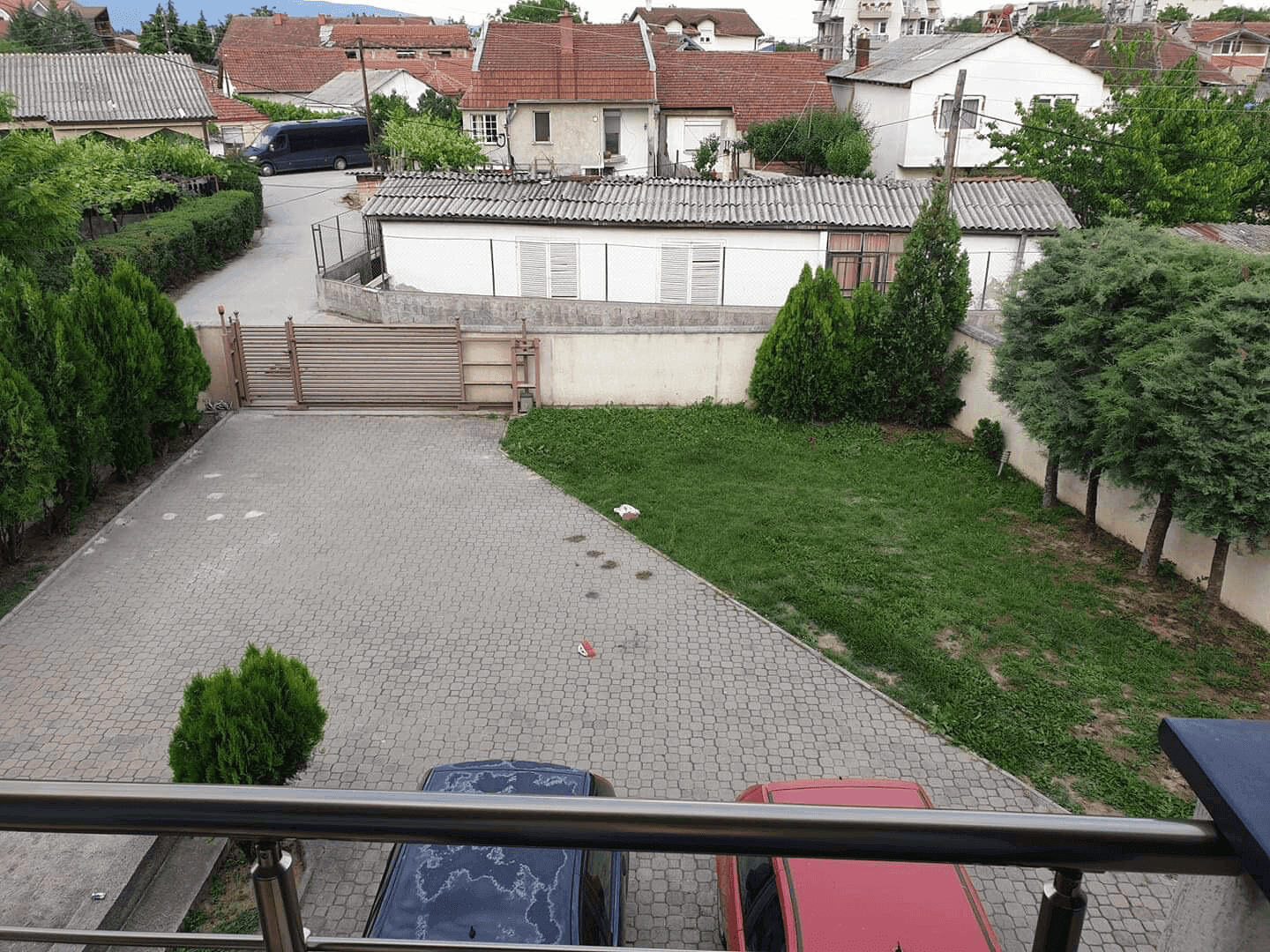 Куќа 451м2 со дворно место од 403м2 во Ѓорче Петров - За Продажба - Ѓорче Петров - Слика 6