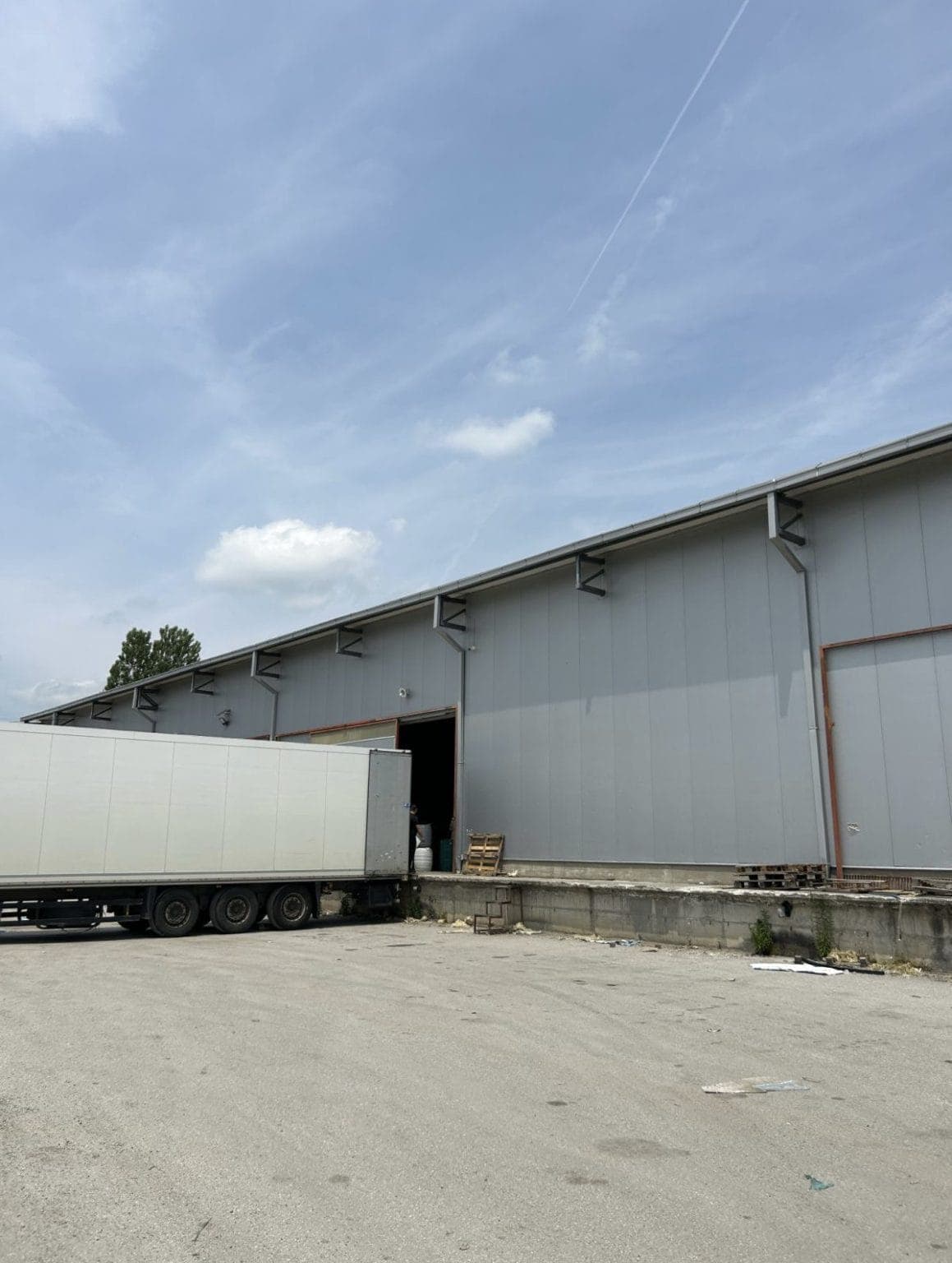 Магацински простор во Илинден - 3