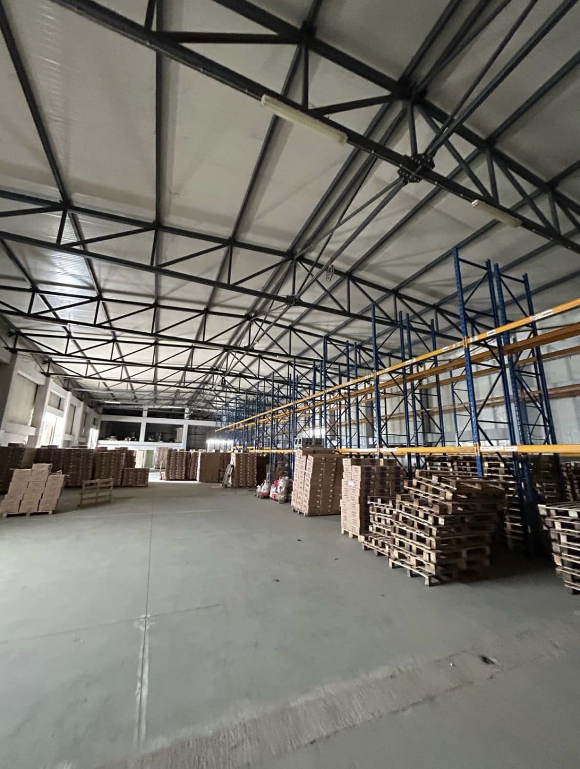 Магацински простор во Илинден - За Изнајмување - Илинден - Слика 1