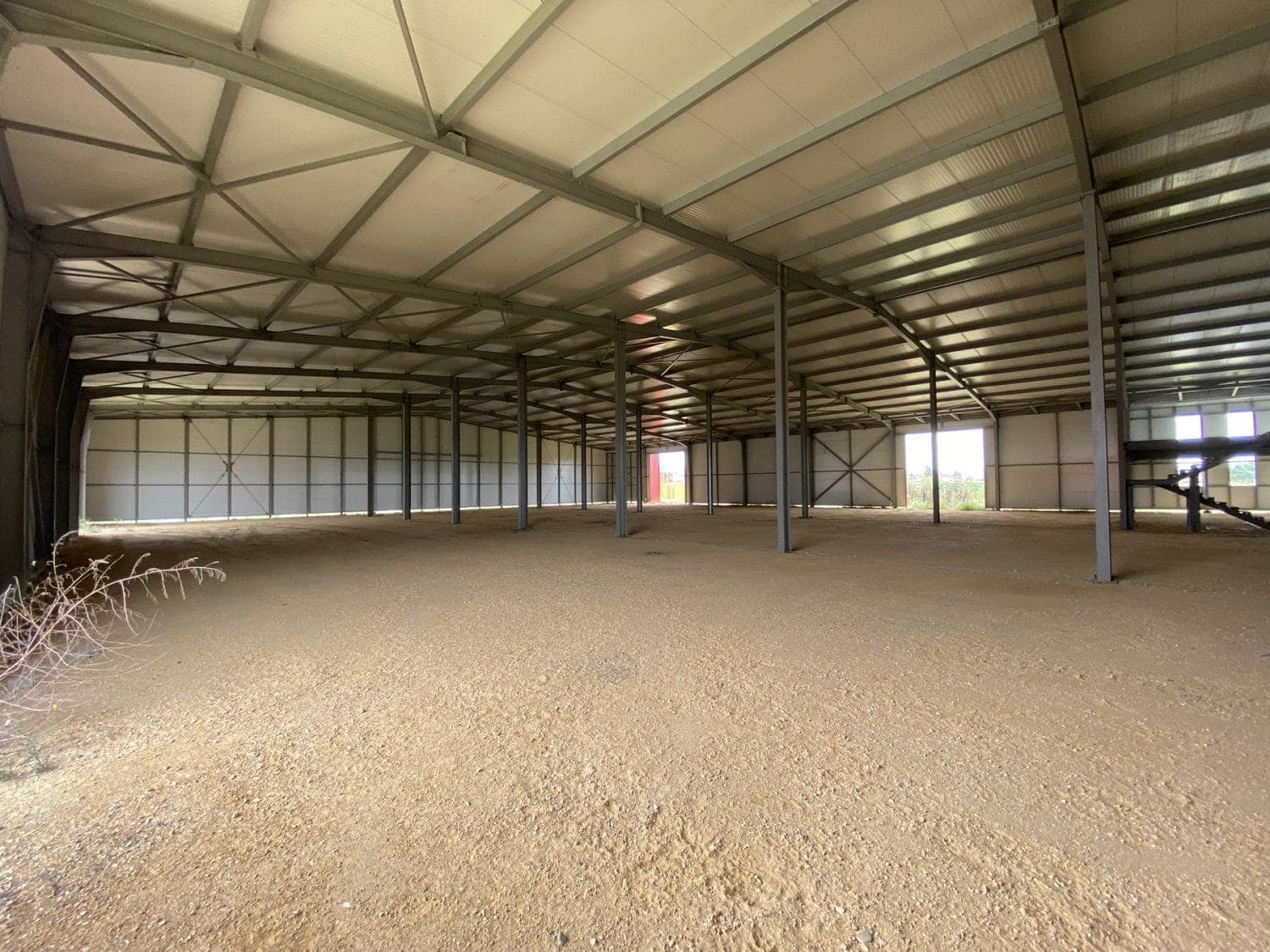 Индустриска хала во Илинден - За Изнајмување - Илинден - Слика 1