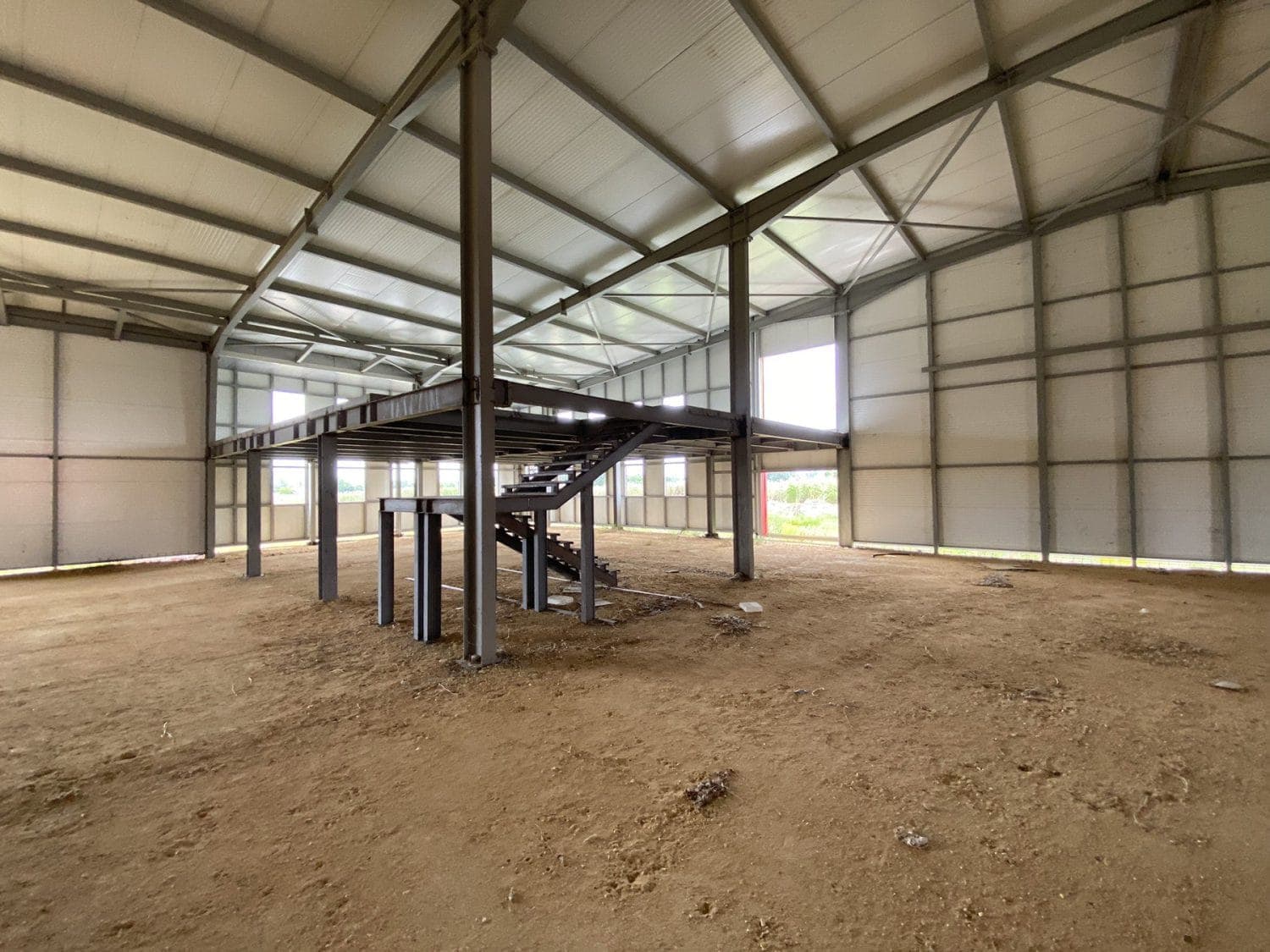 Индустриска хала во Илинден - За Изнајмување - Илинден - Слика 3