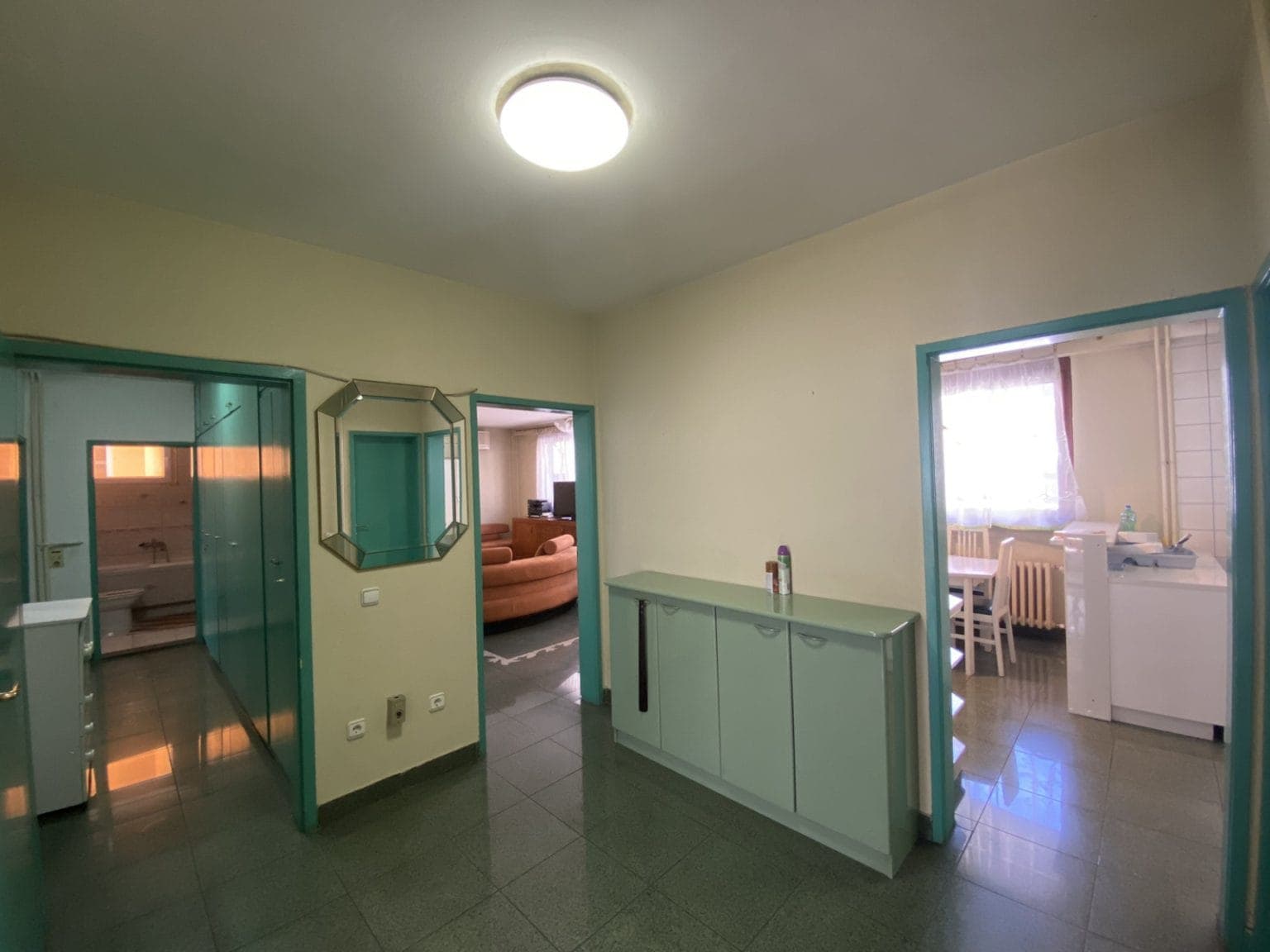 Деловен простор 120м2 во Центар - За Продажба - Центар - Слика 3