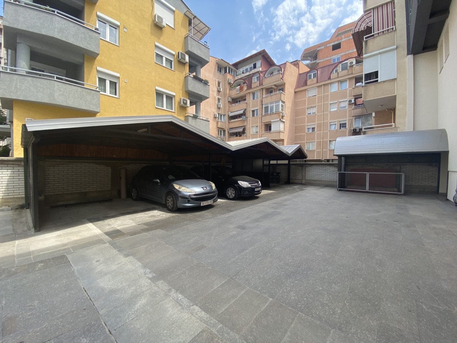 Деловно/станбен објект 893м2 во Кисела Вода - За Продажба - Кисела Вода - Слика 5