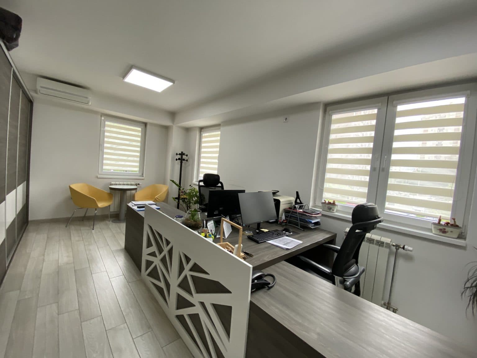 Office space 115m2 in Aerodrom - For Rent - Aerodrom - Image 1