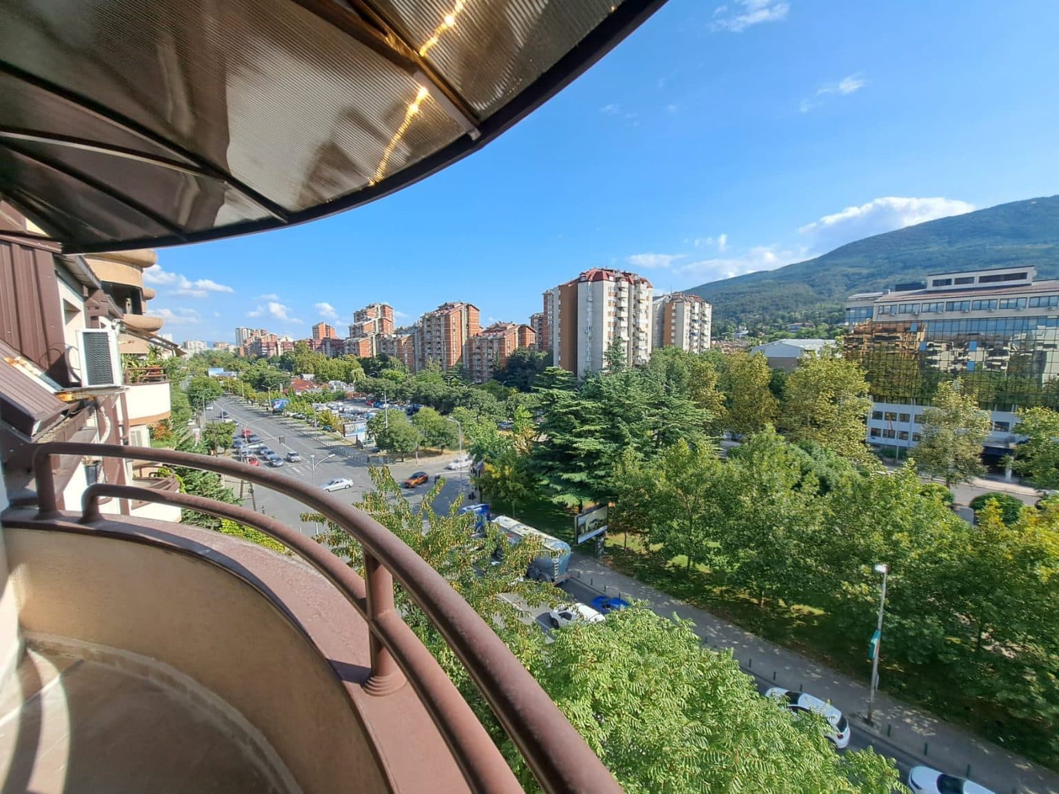 Деловен простор 90м2 во Карпош - За Изнајмување - Карпош - Слика 1