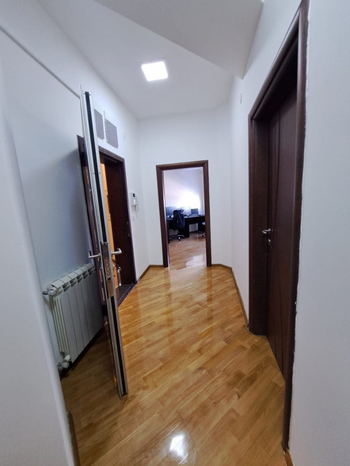 Office space 400m2 in business building - For Rent - Karposh - Image 7