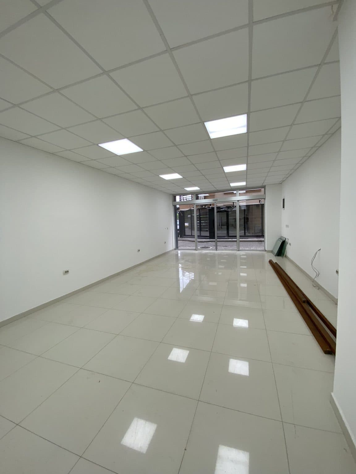 Деловен простор 550м2 во Центар - За Изнајмување - Центар - Слика 3