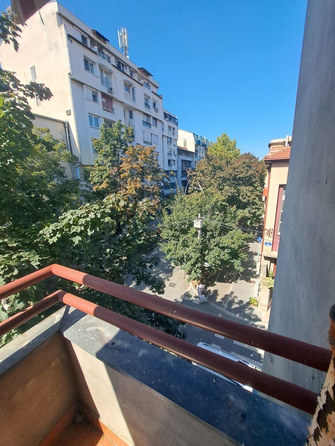 Деловен простор 95м2 во Центар - За Изнајмување - Центар - Слика 2