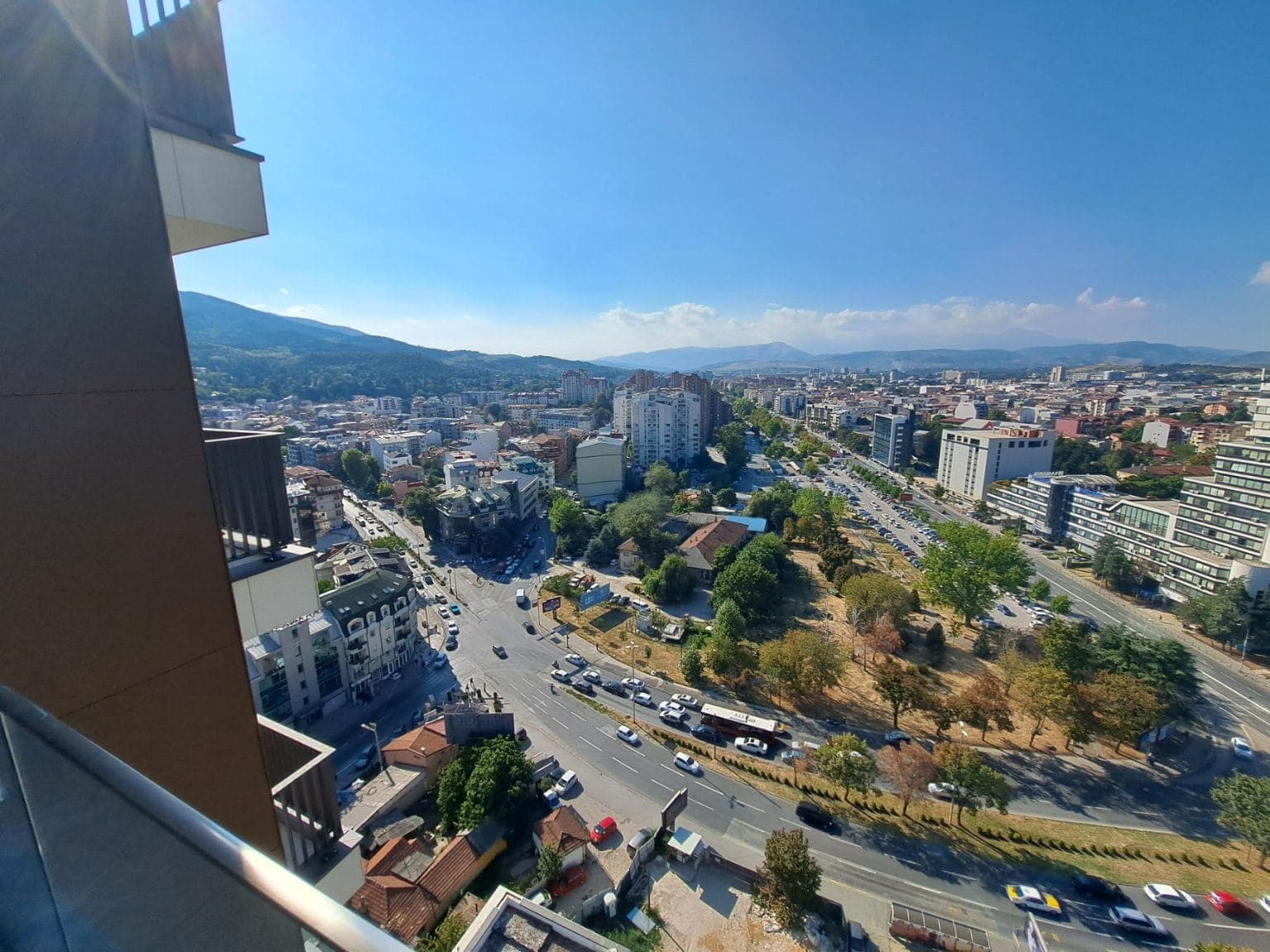 Office space 106m2 in new premium building - For Rent - Centar - Image 1