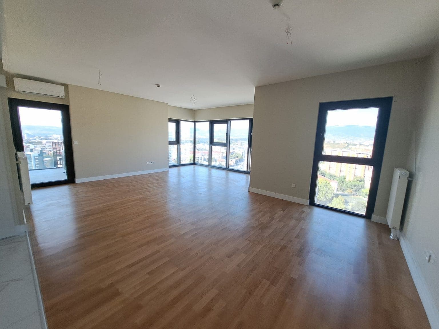 Office space 106m2 in new premium building - For Rent - Centar - Image 4