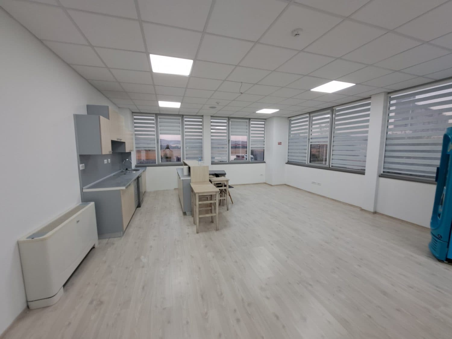 Се изнајмува магацински и канцелариски простор во Илинден - За Изнајмување - Илинден - Слика 3