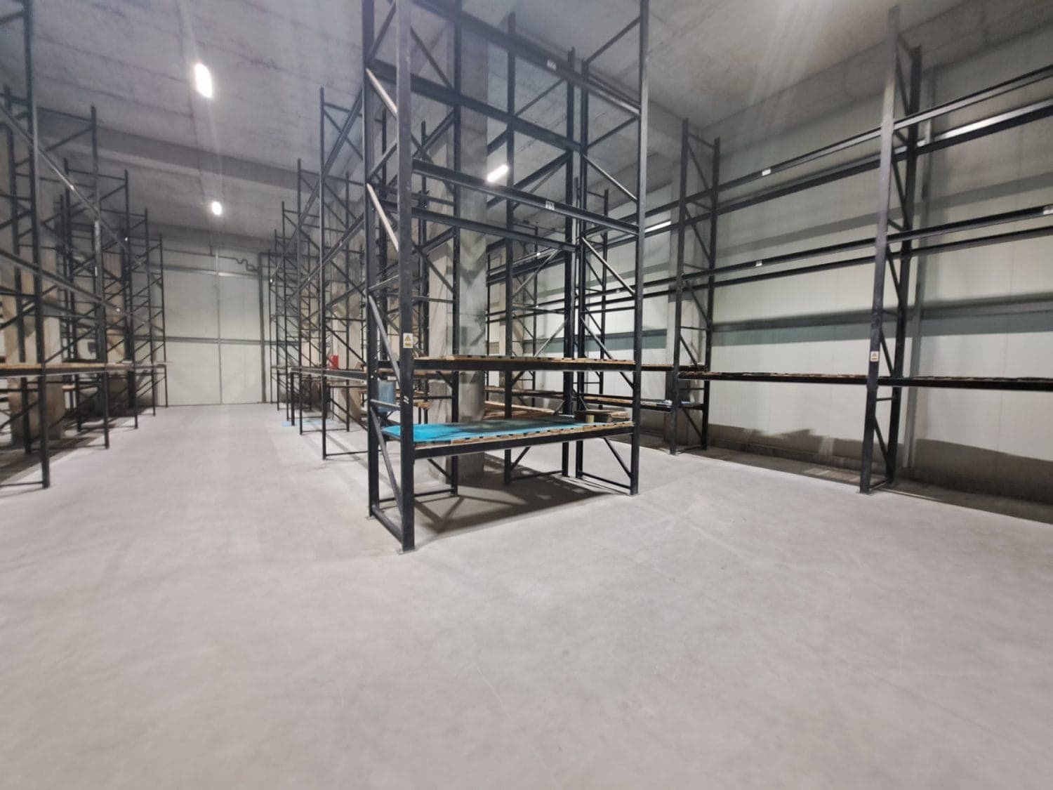 Се изнајмува магацински и канцелариски простор во Илинден - За Изнајмување - Илинден - Слика 4