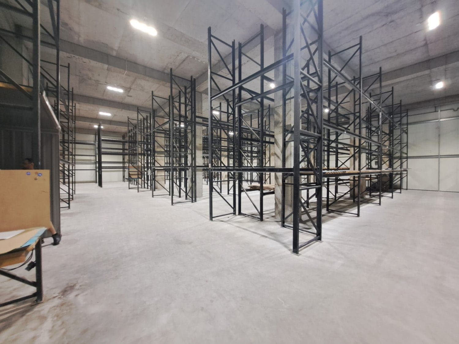 Се изнајмува магацински и канцелариски простор во Илинден - За Изнајмување - Илинден - Слика 11