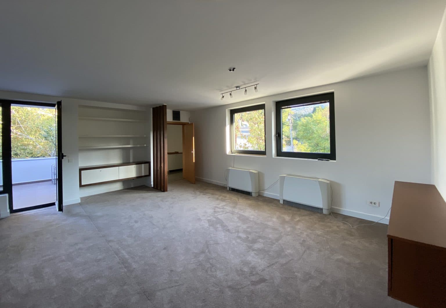 Луксузна куќа 230м2 на Водно - За Изнајмување - Водно - Слика 6