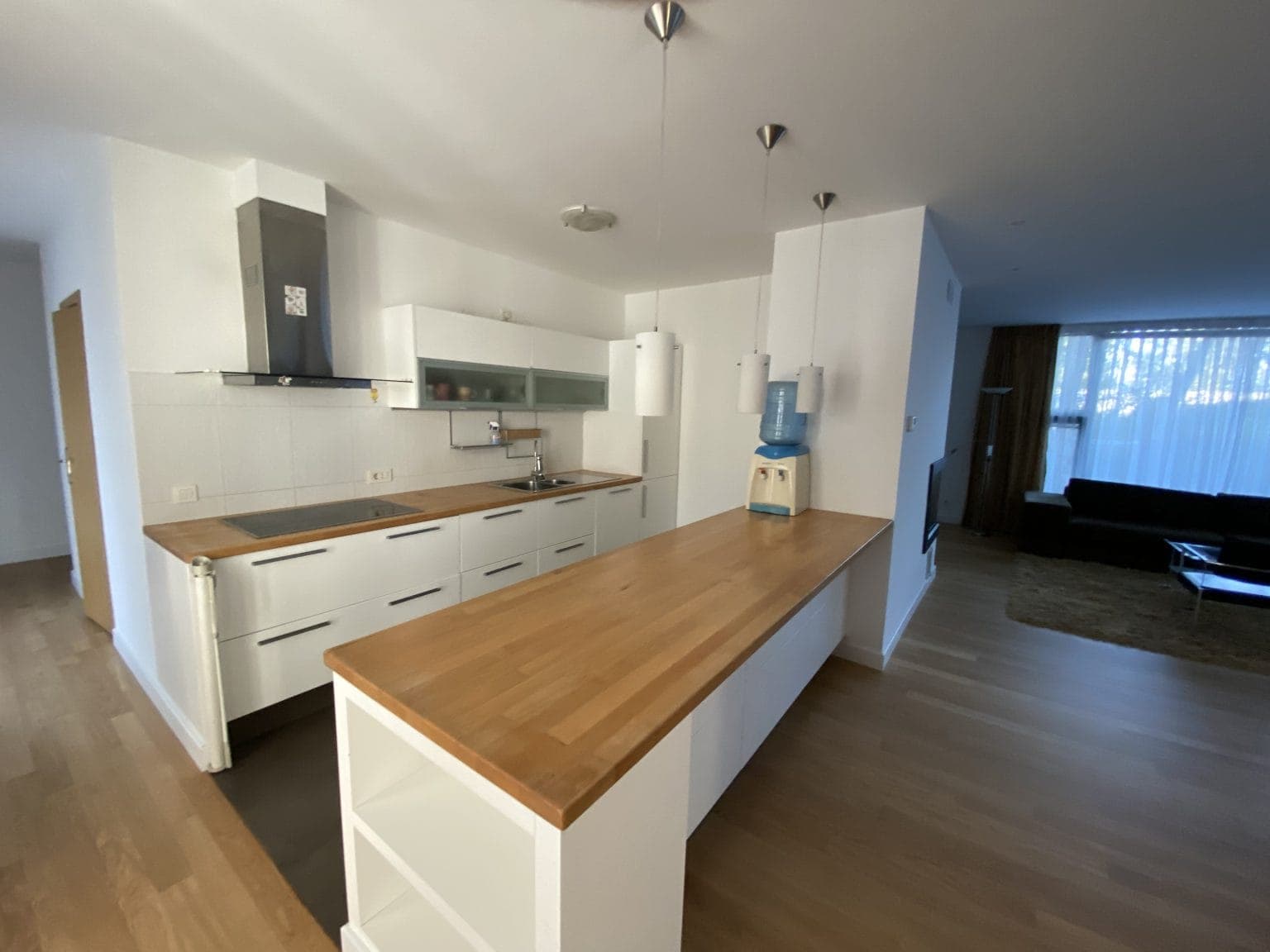 Луксузна куќа 230м2 на Водно - За Изнајмување - Водно - Слика 8