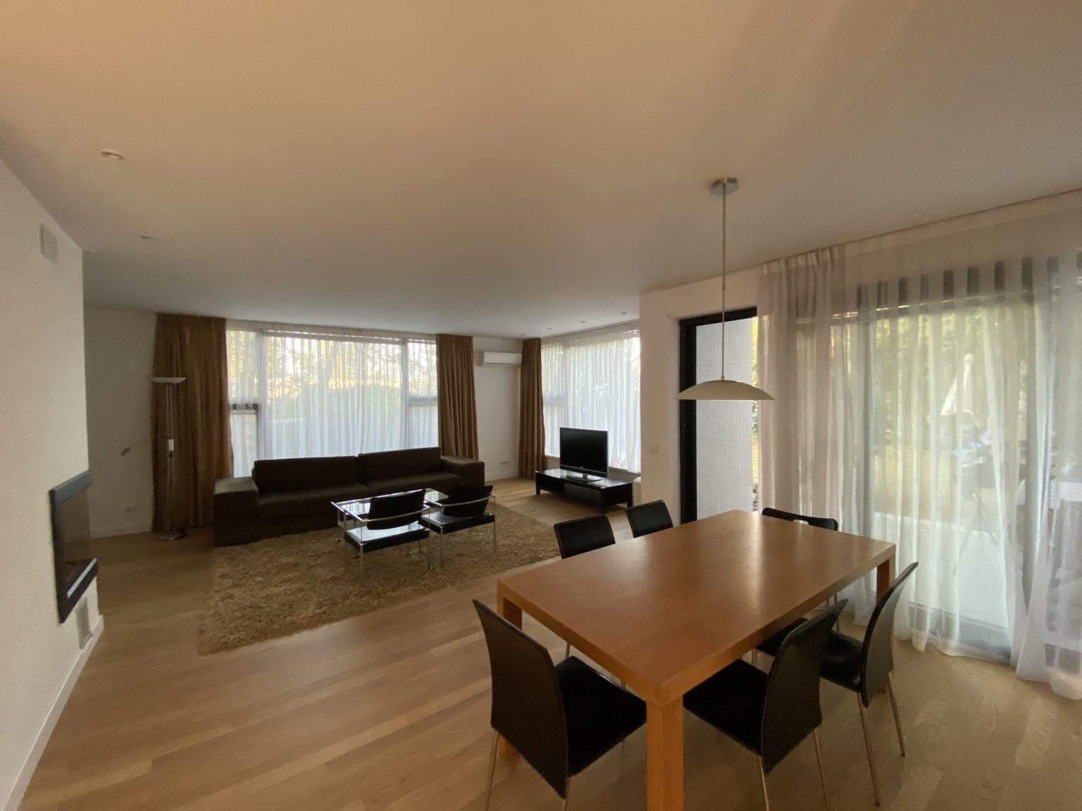 Луксузна куќа 230м2 на Водно - За Изнајмување - Водно - Слика 5