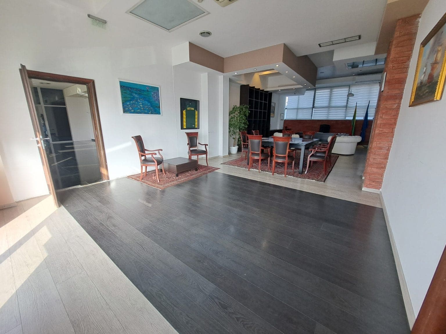Office space 125m2 in Business Center - For Rent - Karposh - Image 2