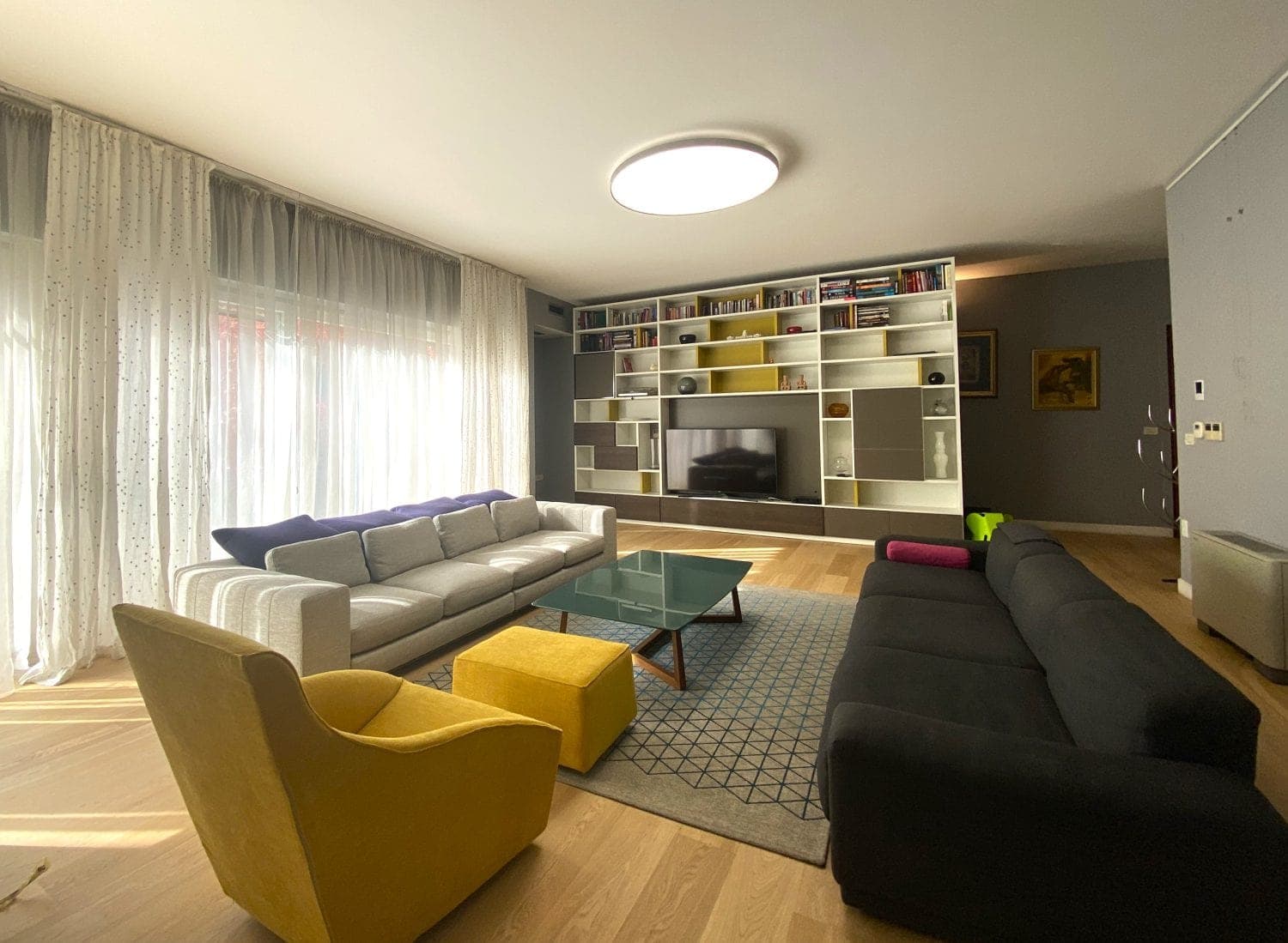 Ексклузивна куќа во Центар - За Изнајмување - Центар - Слика 8