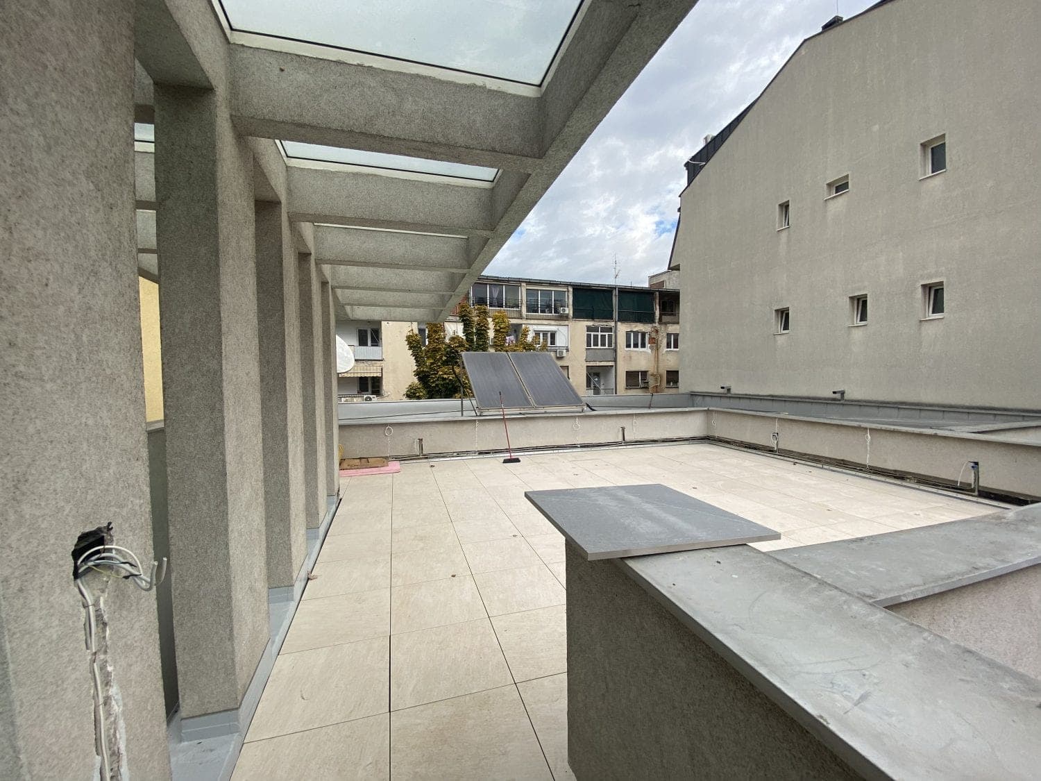 Ексклузивна куќа во Центар - За Изнајмување - Центар - Слика 13