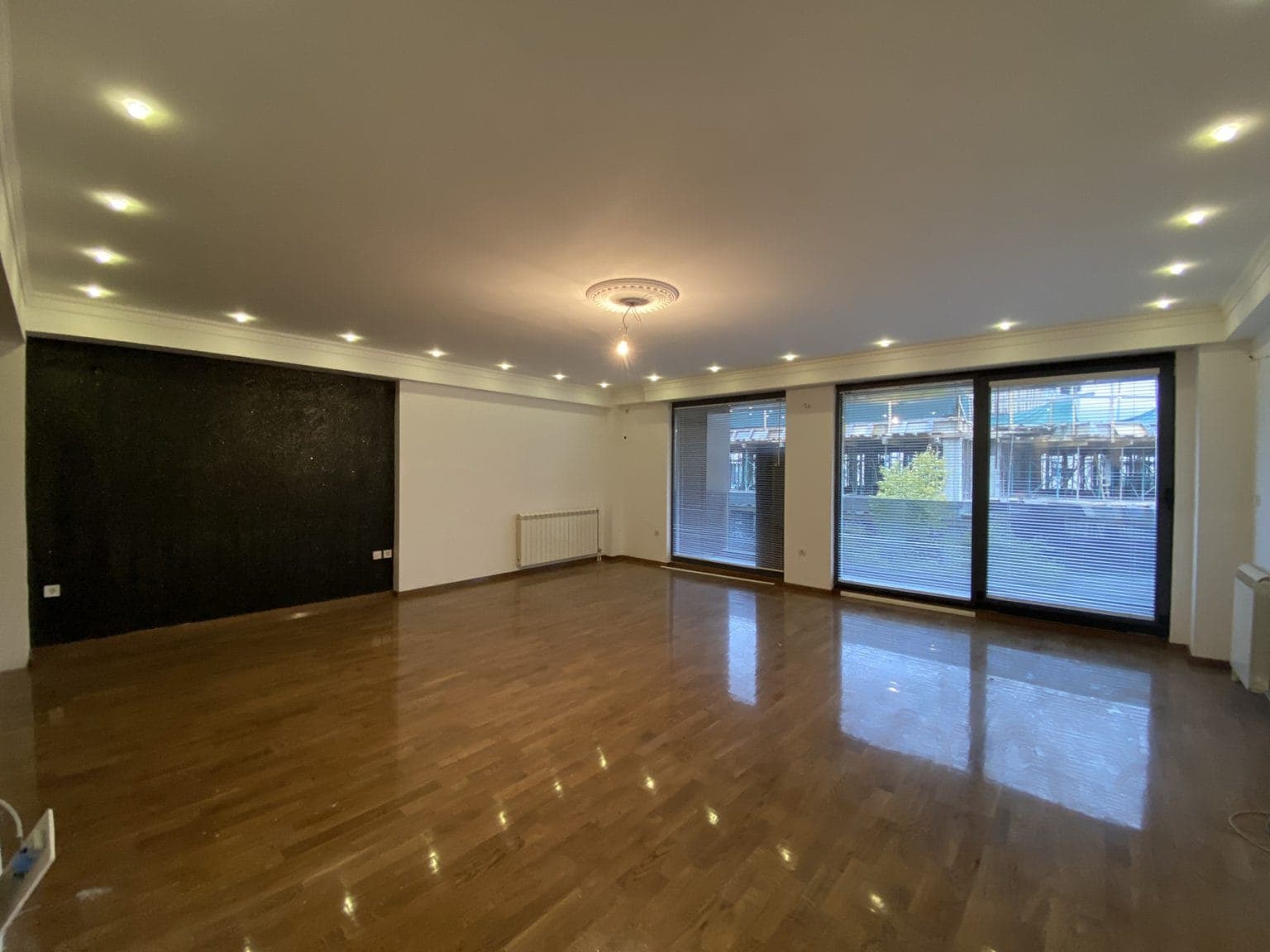 Office space 116m2 in Center - For Rent - Centar