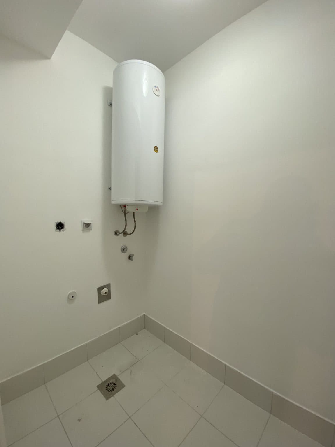 Office space 116m2 in Center - For Rent - Centar - Image 10