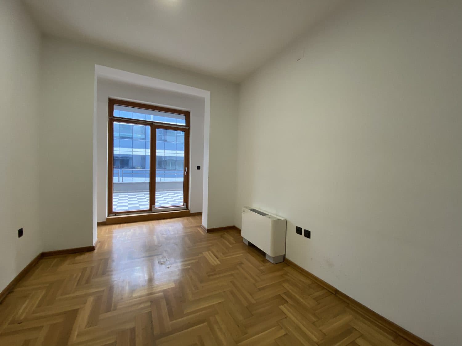 Деловен простор 80м2 во Park Residence - За Изнајмување - Центар - Слика 2