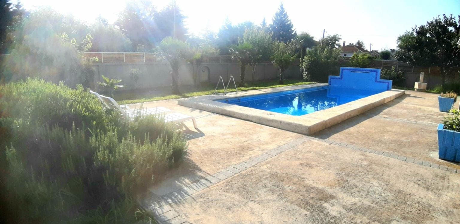 House of 400m2 with a spacious yard in Gevgelija - For Rent - Gevgelija - Image 2