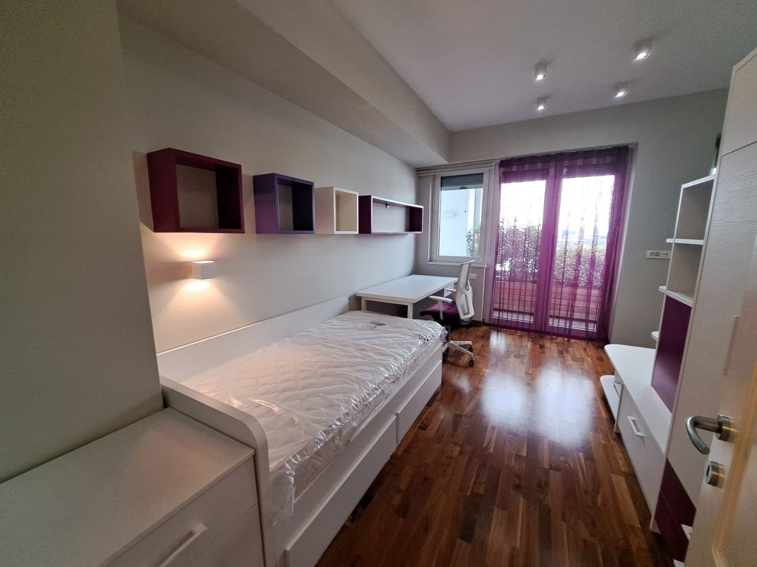 Exclusive modern apartment 200m2 - For Rent - Karposh - Image 7