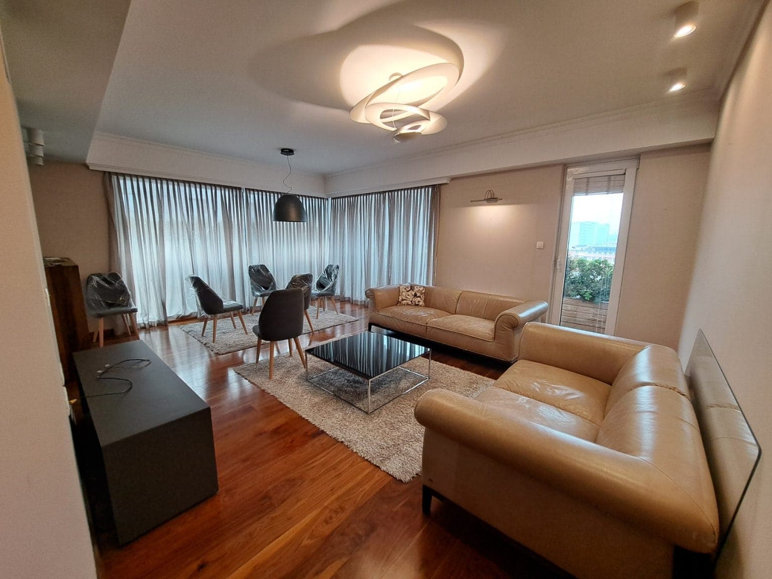 Exclusive modern apartment 200m2 - For Rent - Karposh - Image 1