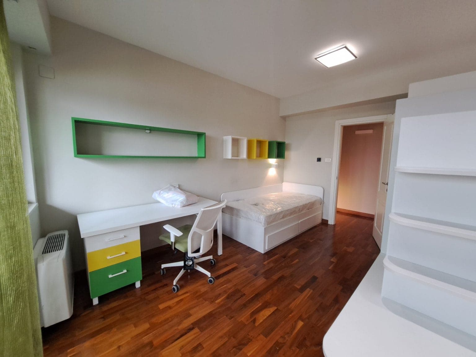 Exclusive modern apartment 200m2 - For Rent - Karposh - Image 15