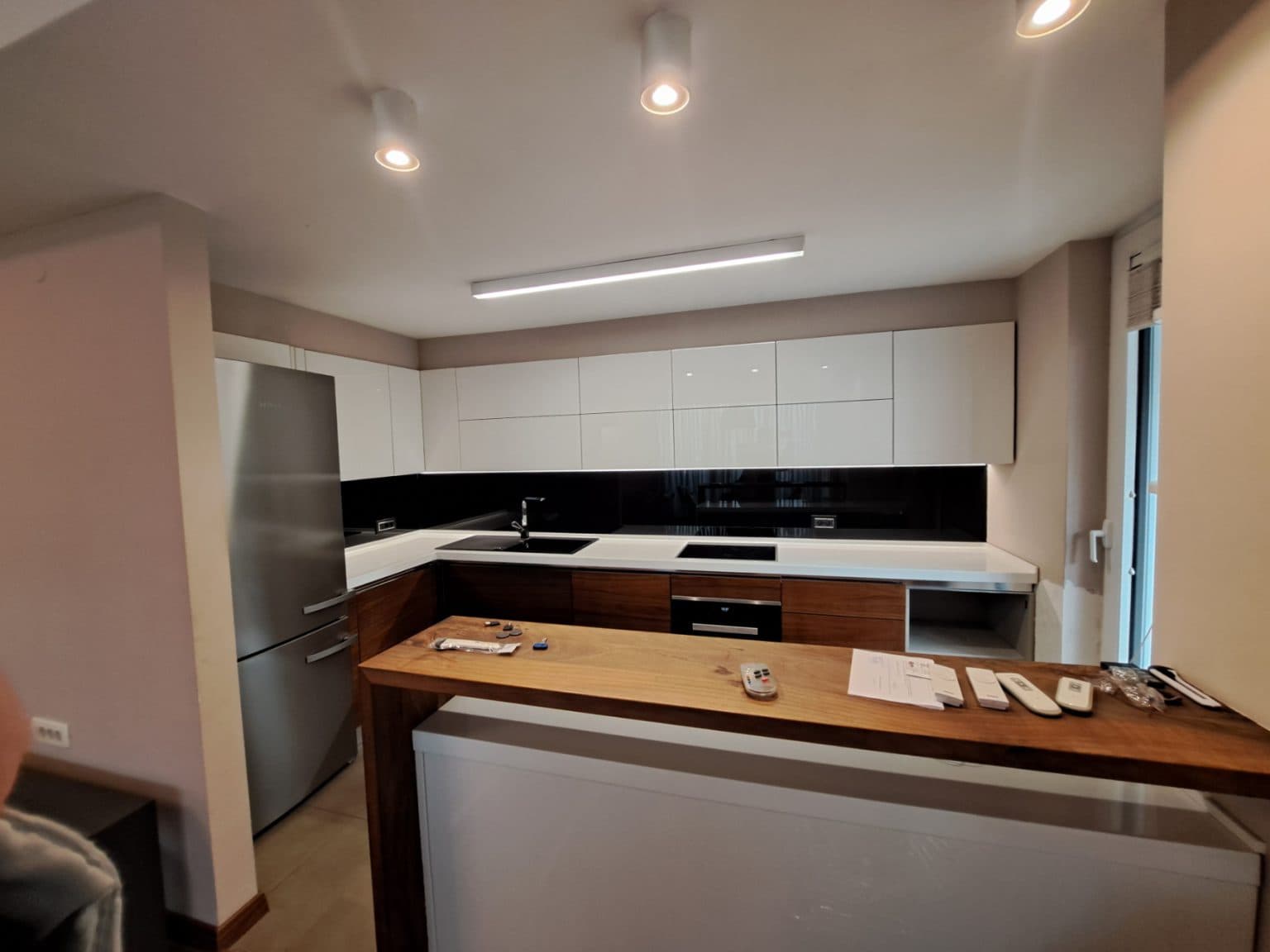 Exclusive modern apartment 200m2 - For Rent - Karposh - Image 16