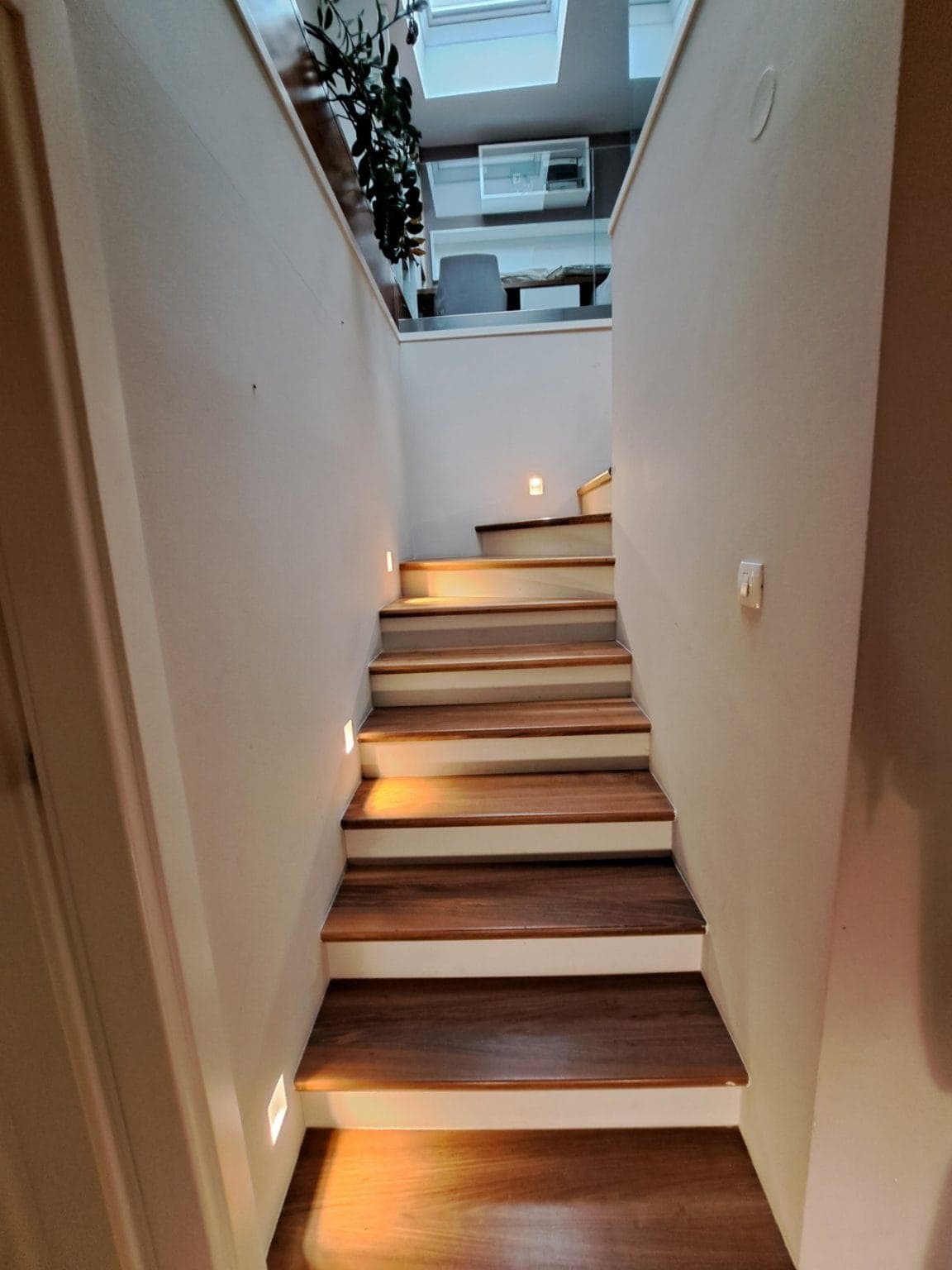 Exclusive modern apartment 200m2 - For Rent - Karposh - Image 11