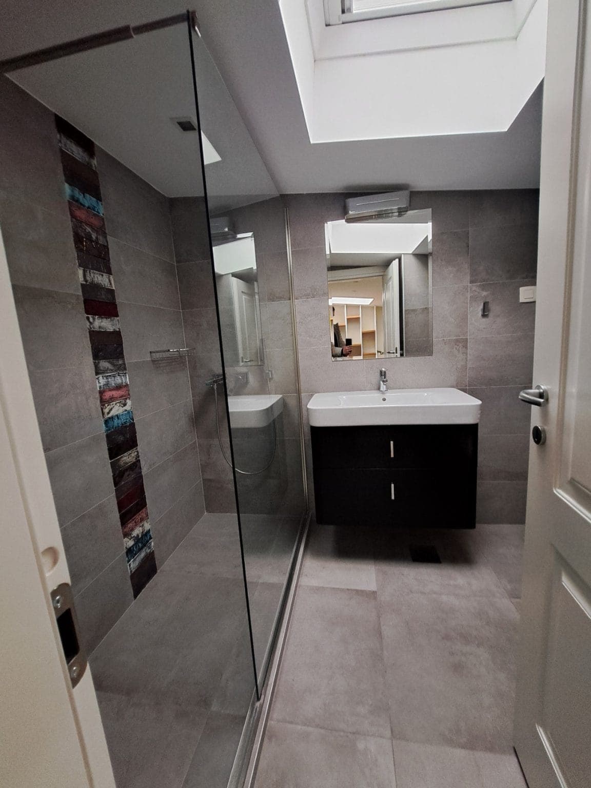 Exclusive modern apartment 200m2 - For Rent - Karposh - Image 19