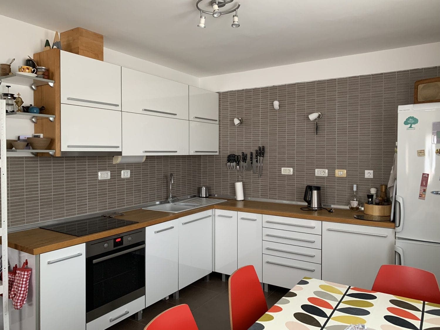 Fully furnished apartment 110m2 in Gjorce Petrov - For Rent - Gjorche Petrov - Image 2