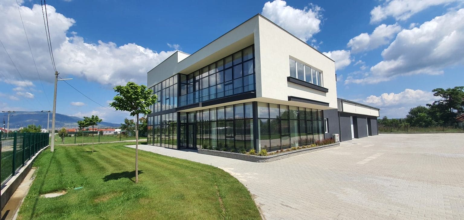 Commercial property 1260m2 in Ilinden - For Rent - Ilinden