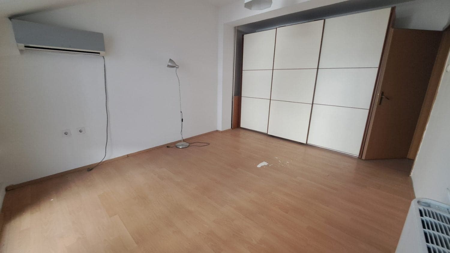 Куќа 260м2 на одлична локација во Центар - За Изнајмување - Центар - Слика 3