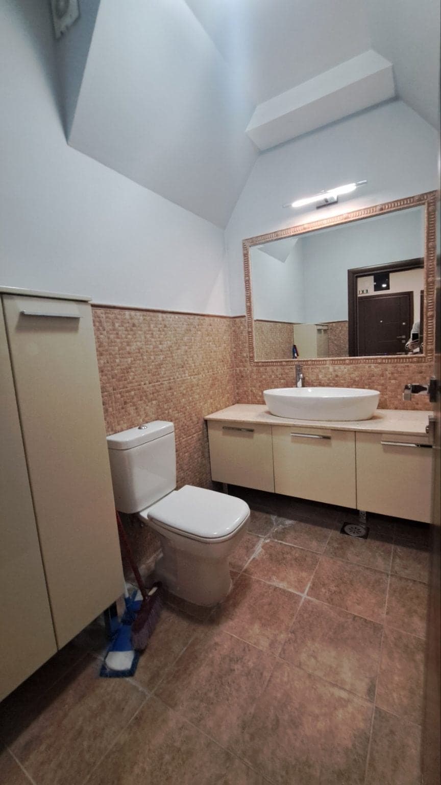 Business space 90m2 in Center - For Rent - Centar - Image 7