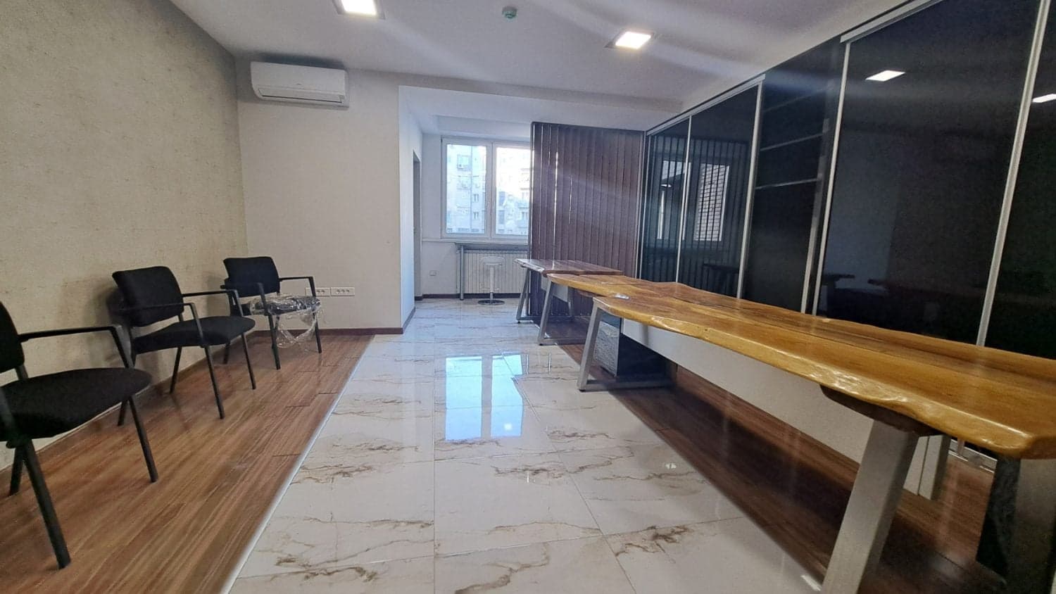 Деловен простор 90м2 во Центар - За Изнајмување - Центар - Слика 11