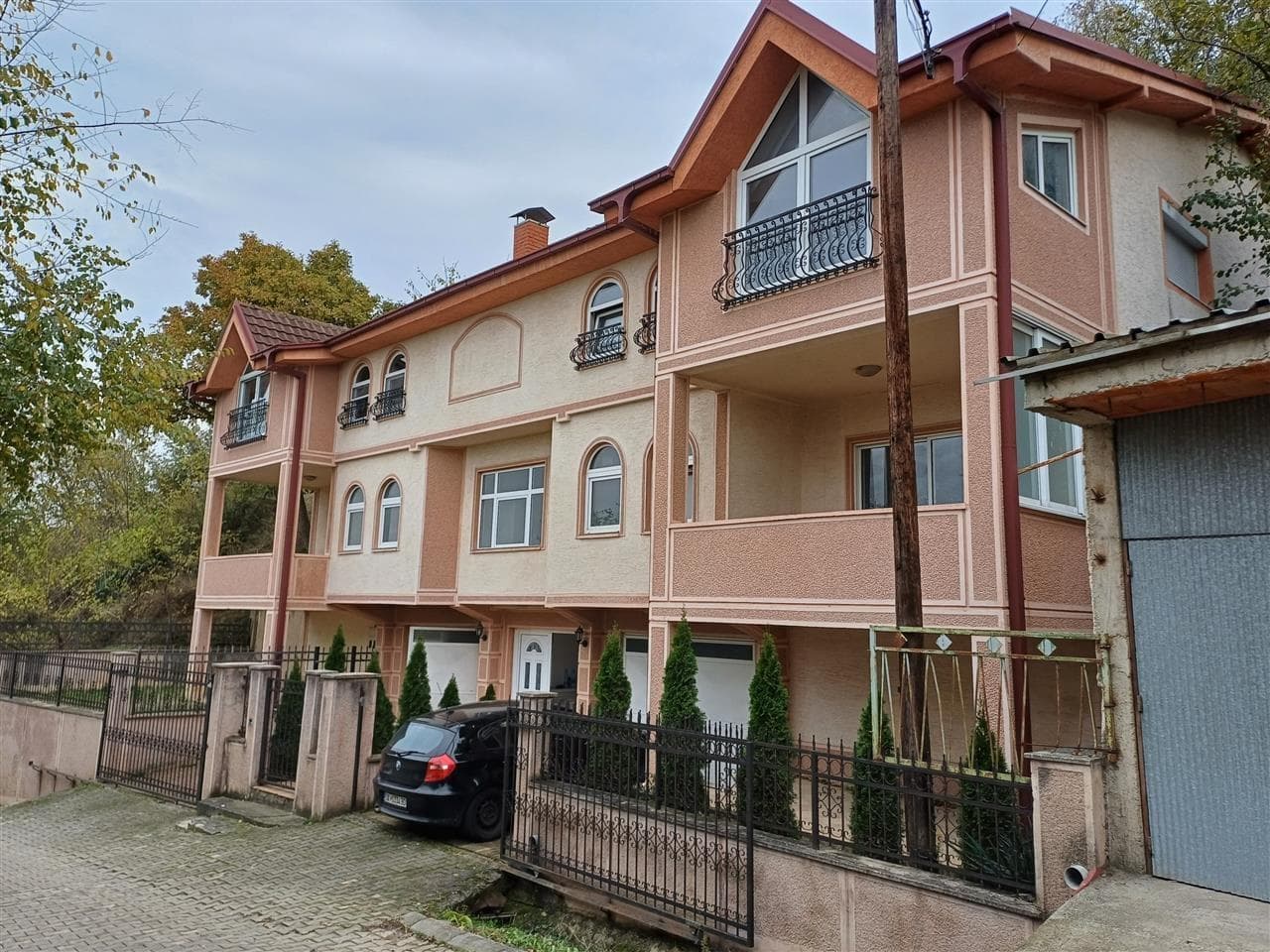 House 350m2 in Zhdanec - For Sale - Karposh - Image 1
