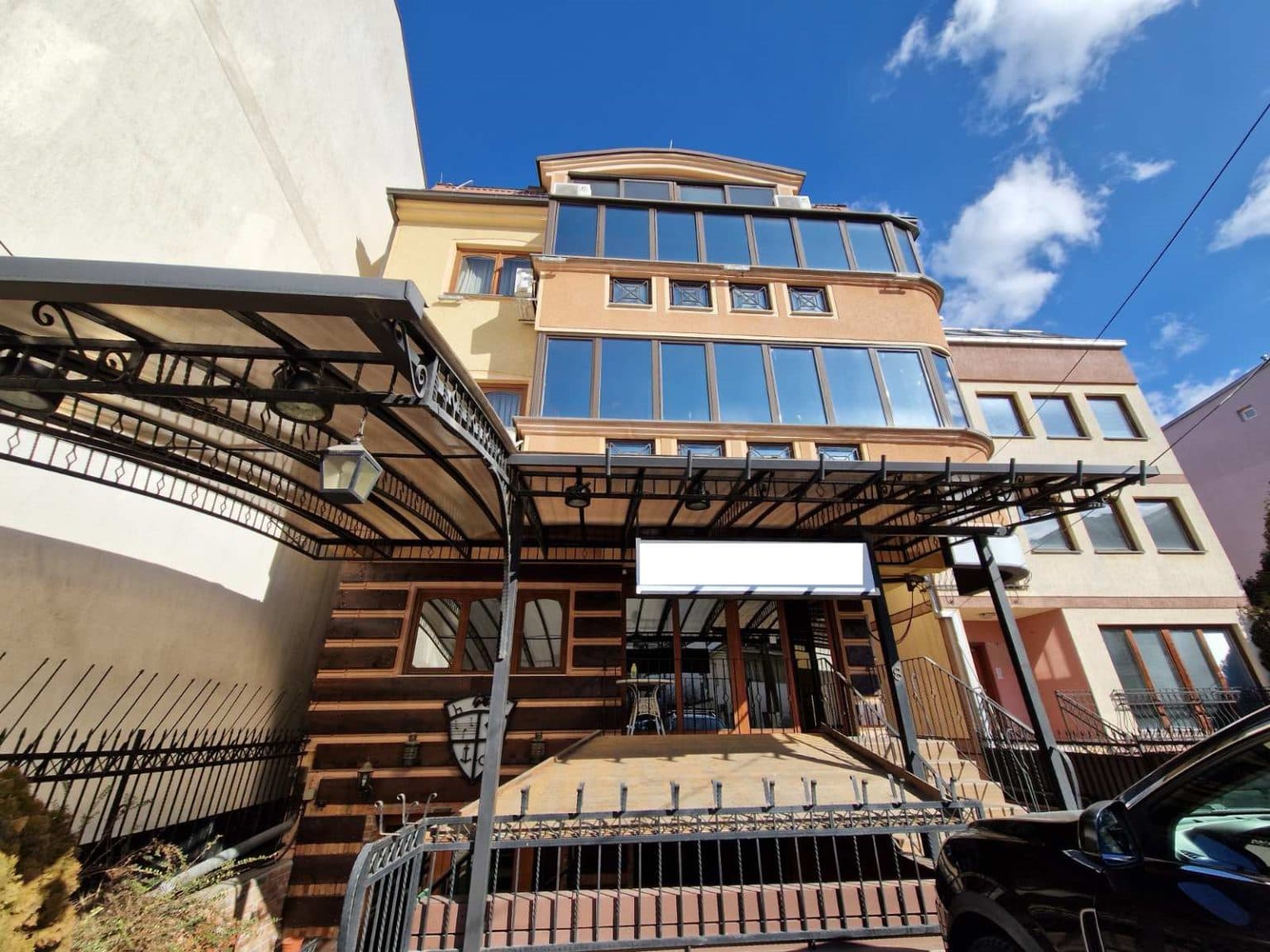 Business building in Center - For Sale - Centar - Image 3